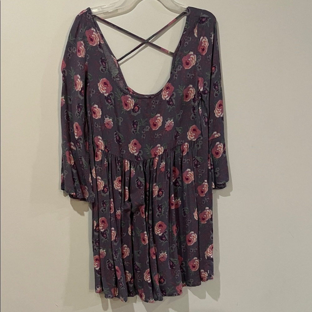 American Eagle Outfitters Backless Floral Dress in Gray and Pink
